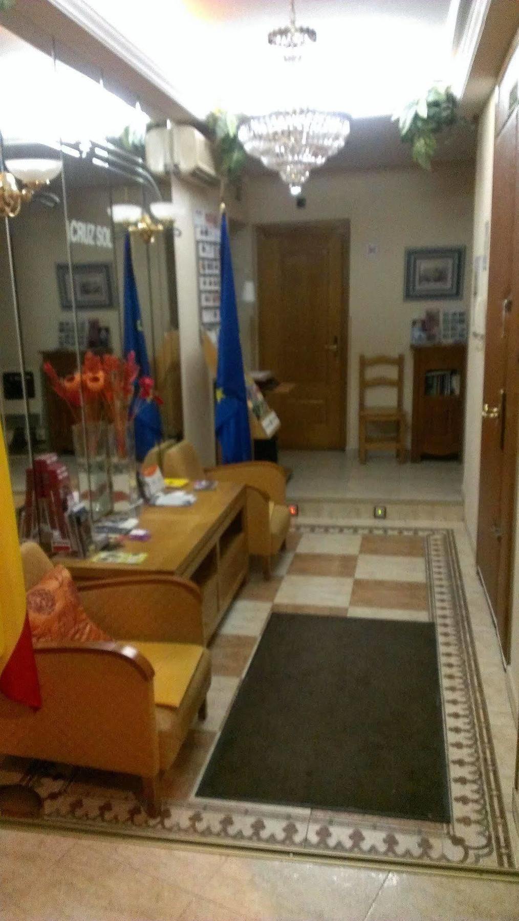 Hostal Cruz Sol Madrid Exterior foto